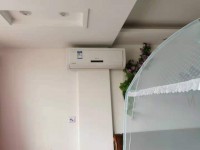 地铁口，东盈苑58平2室精装100万 东盈苑