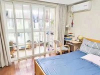 原价140万，急卖，白亚光婚装 南溪家园